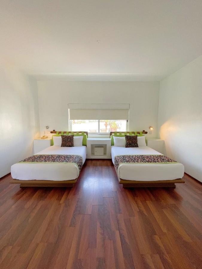 Seven Crown Express & Suites By Kavia Cabo San Lucas Eksteriør billede