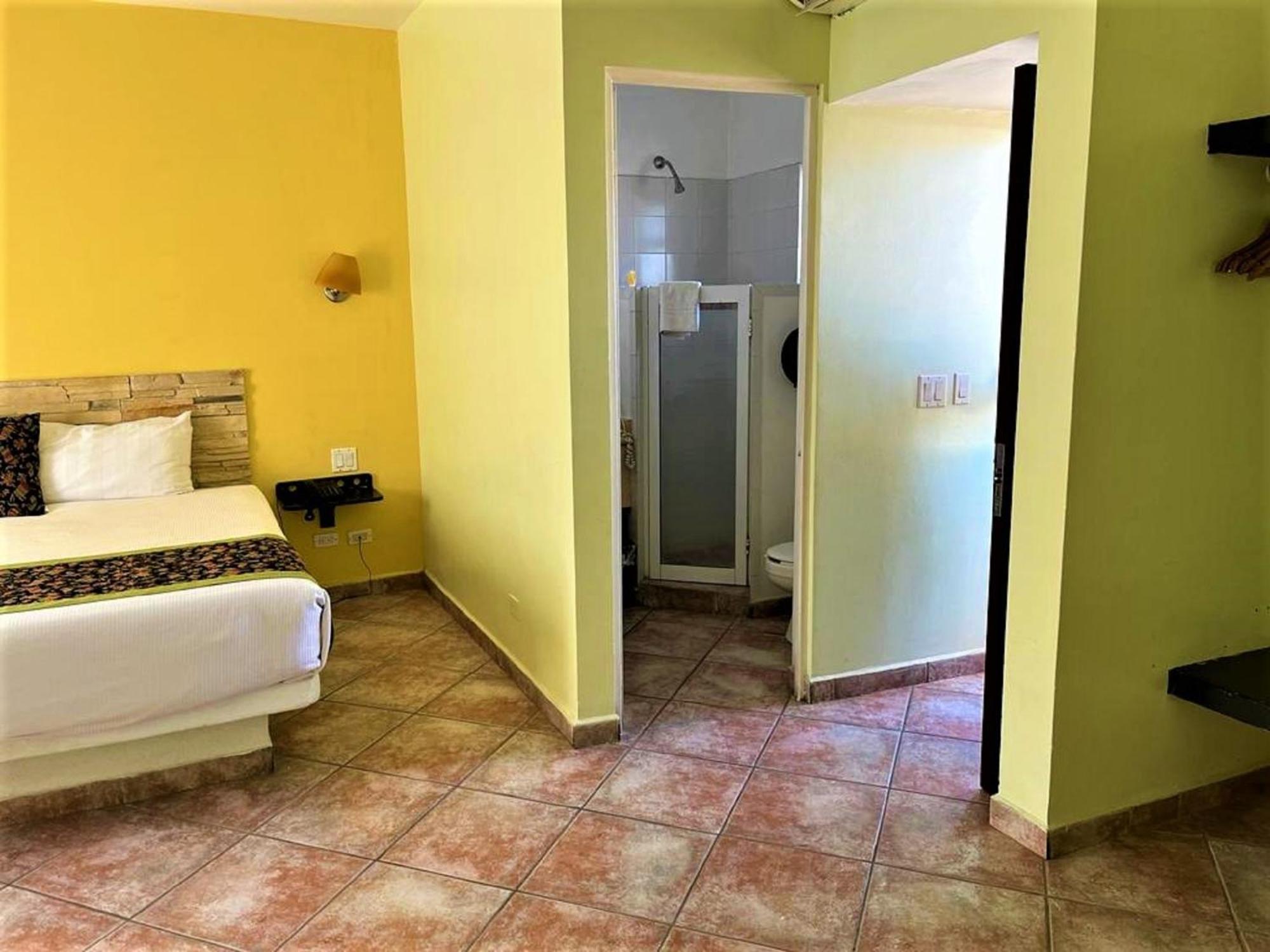 Seven Crown Express & Suites By Kavia Cabo San Lucas Eksteriør billede